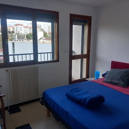 Chambre B1 Dans Un Appartement En Colocation Marseille Exterior photo